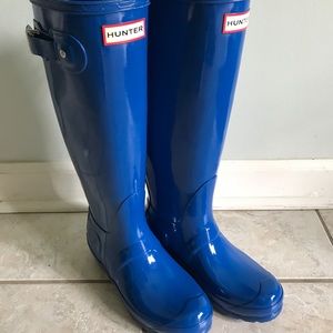Hunter Original Tall Gloss Rain Boots Blue size 5